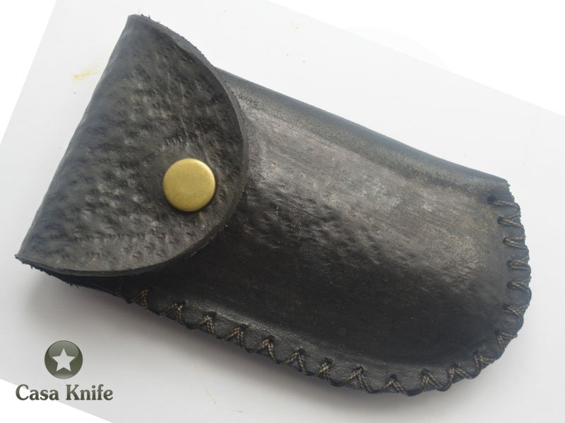 Adelar Filippon Britola para colecionador em aço damasco com empunhadura em chifre de carneiro 18 cm