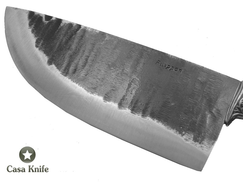 Adelar Filippon cutelo para colecionador forjado em aço C- 75. Empunhadura em Cedro madeira Estabilizada e uma linda Roseta de cervo, 35 cm