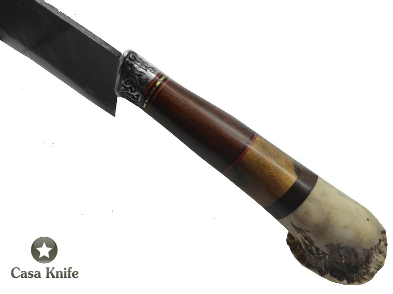 Adelar Filippon cutelo para colecionador forjado em aço C- 75. Empunhadura em Cedro madeira Estabilizada e uma linda Roseta de cervo, 35 cm