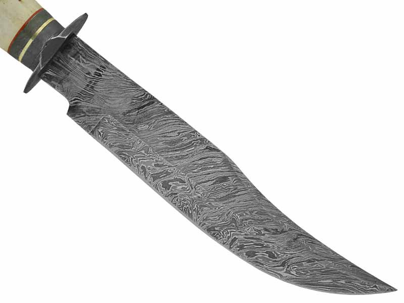 Adelar Filippon faca Bowie para colecionador forjada em Aço Damasco. Empunhadura em cifre de cervo, 36 cm
