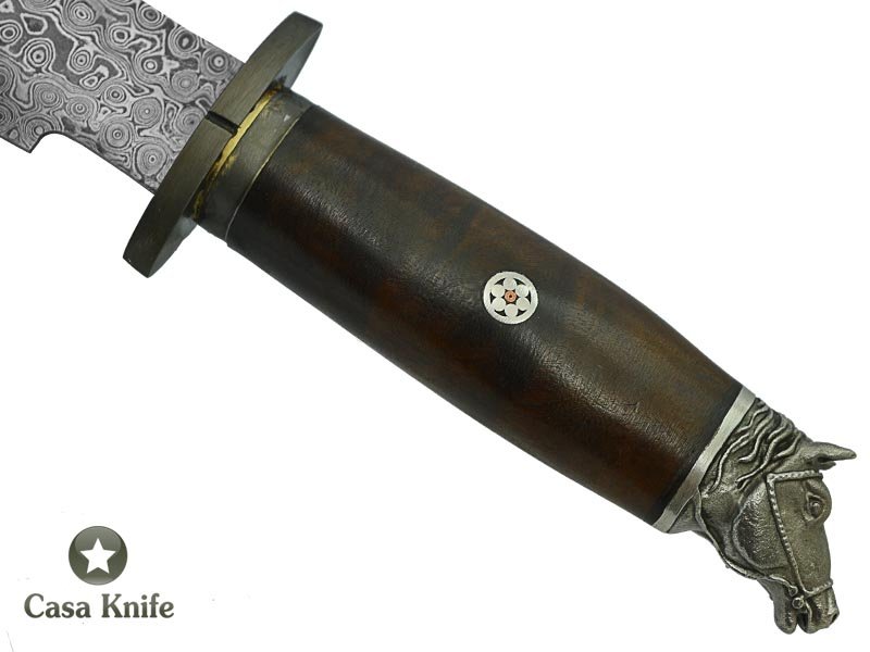 Adelar Filippon faca Bowie para colecionador forjada em Aço Damasco. Empunhadura em Rádica de Roseira Estabilizada, 36 cm.
