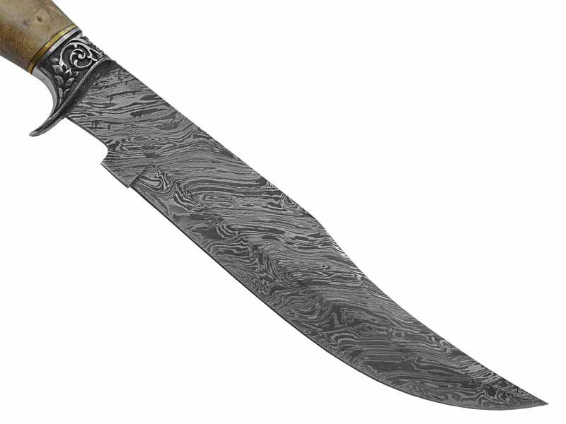 Adelar Filippon faca Bowie para colecionador forjada em Aço Damasco. Empunhadura em Spalted de plátano estabilizado, 34 cm