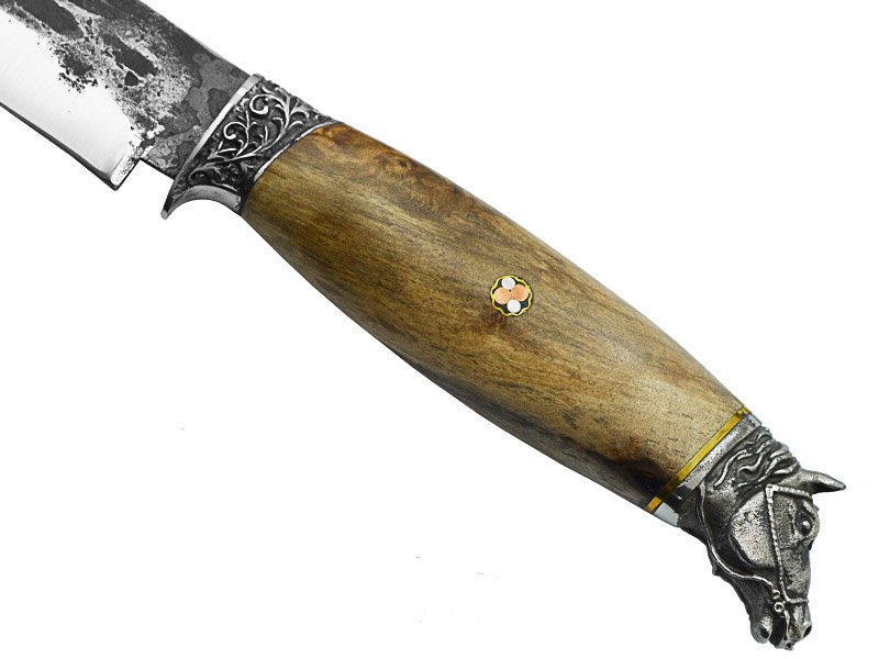 Adelar Filippon faca brüt forge para churrasco, forjada em aço 1075. Empunhadura em Nogueira Européia estabilizada, 38 cm