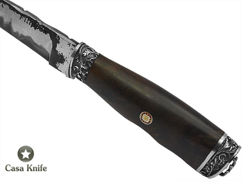 Adelar Filippon faca Brüt Forge para colecionador, forjada em aço san mai. Empunhadura em Spalted rádica de embuia estabilizada, 25 cm