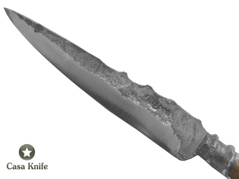 Adelar Filippon faca Brute Forge para colecionador em aço 1045. Empunhadura em Imbuia, 29 cm