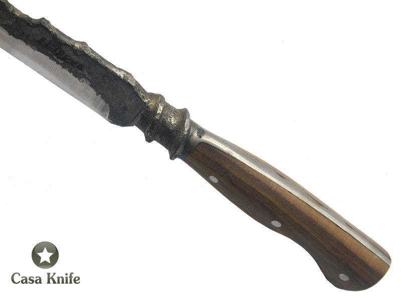 Adelar Filippon faca Brute Forge para colecionador em aço 1045. Empunhadura em Imbuia, 29 cm