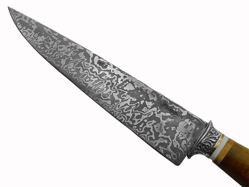 Adelar Filippon faca cheff para colecionador forjado em aço damasco. Empunhadura em rádica de imbuia, 34 cm