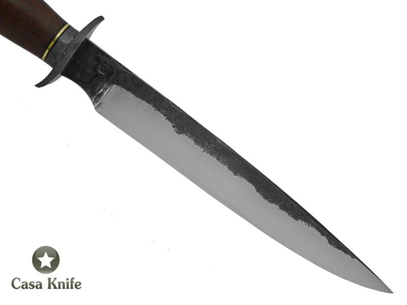 Adelar Filippon faca javalizeira brüt forge para colecionador, forjada em aço 5160. Empunhadura em madeira de Angico, 37 cm