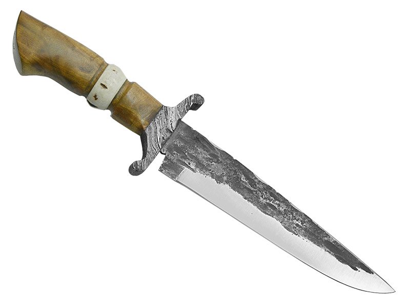 Adelar Filippon faca para churrasco, forjada em aço inox 420. Empunhadura em madeira de Pau Ferro, 34 cm