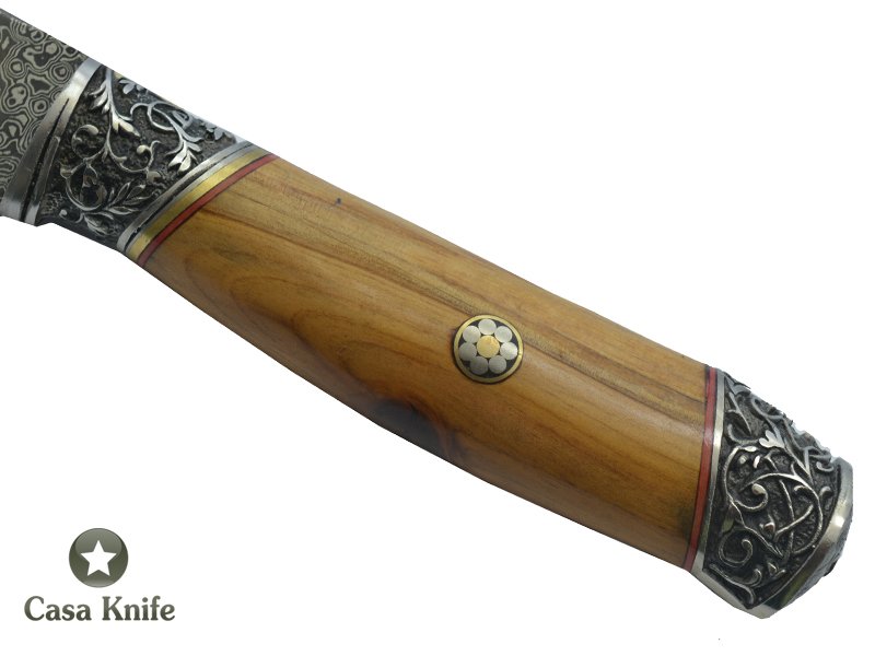 Adelar Filippon faca para colecionador forjado em aço damasco. Empunhadura em Cerejeira, 31 cm