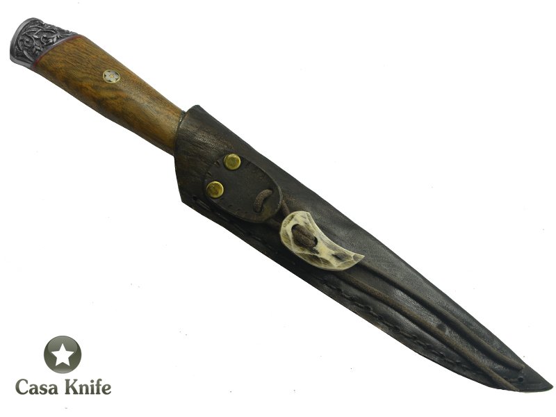 Adelar Filippon faca para colecionador forjado em aço mola 1070. Empunhadura em Ibuia, 26 cm