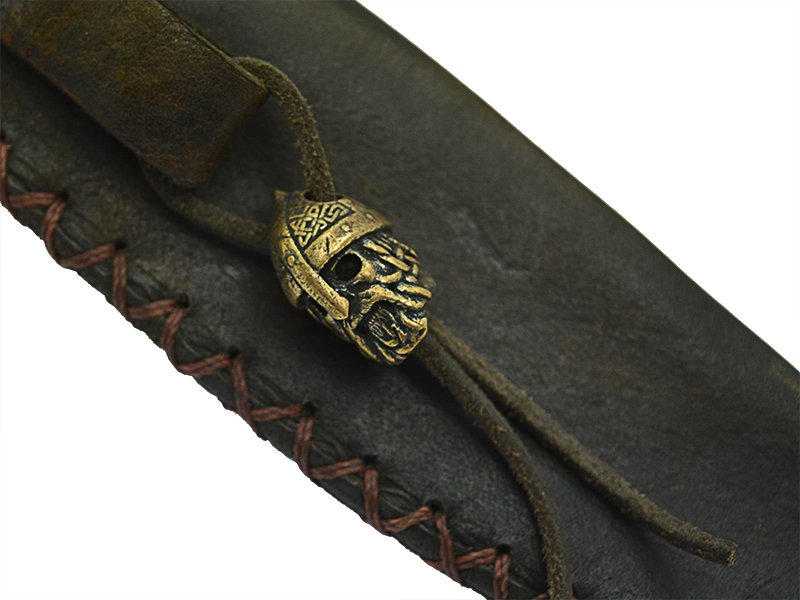 Adelar Filippon faca skinner para colecionador forjado em aço damasco. Empunhadura em chifre de cervo, 24 cm