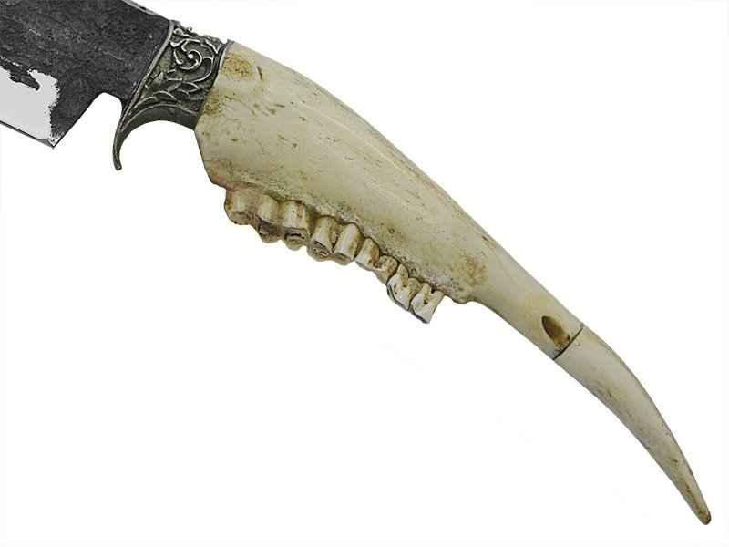 Adellar Filippon faca brüt forge para colecionador em aço 5160. Empunhadura em mandíbula de cabrito, 38 cm