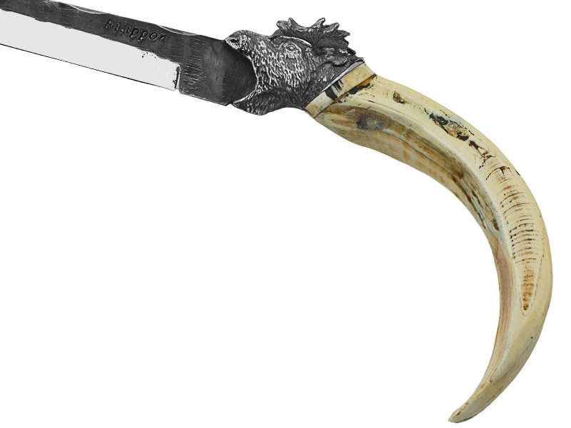 Adellar Filippon faca para colecionador em aço inox brut forge. Empunhadura em dente de javali, 28 cm