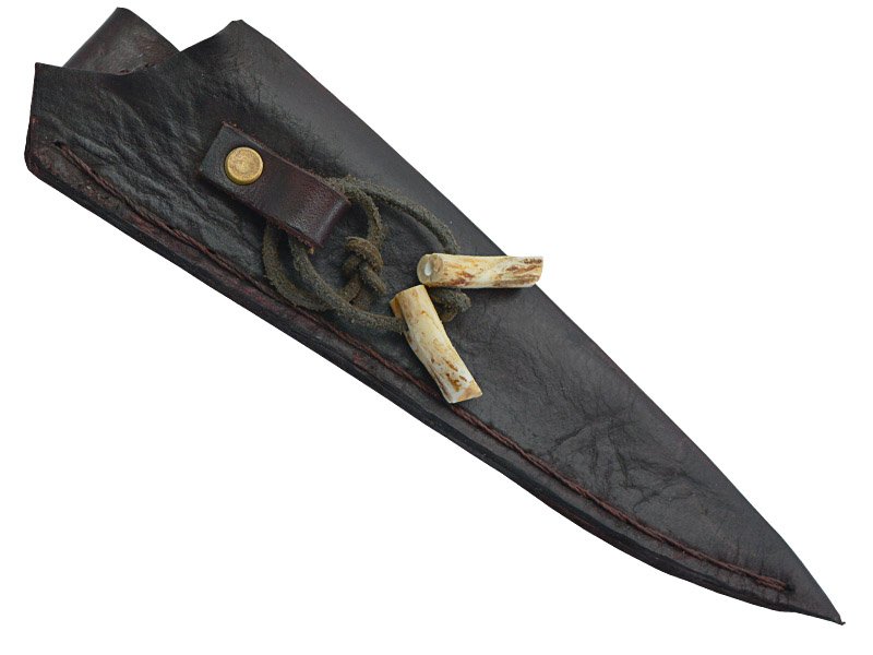 Adellar Filippon faca para colecionador em aço inox brut forge. Empunhadura em dente de javali, 28 cm