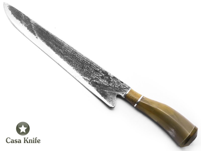 Besouro faca para colecionador em aço carbono com empunhadura em osso e madeira 35 cm