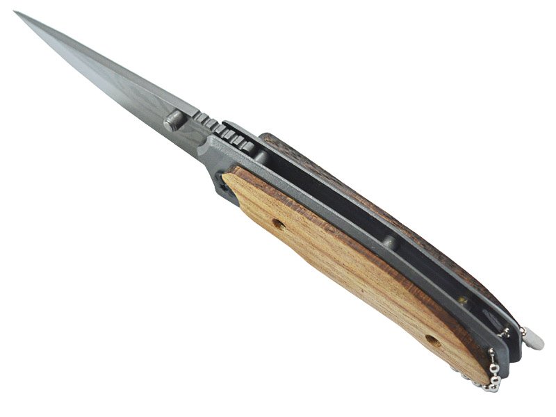 Canivete para colecionador em aço inox. Empunhadura em sândalo, 15 cm