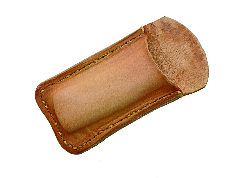 Canivete em aço damasco. Empunhadura em Micarta, 17 cm