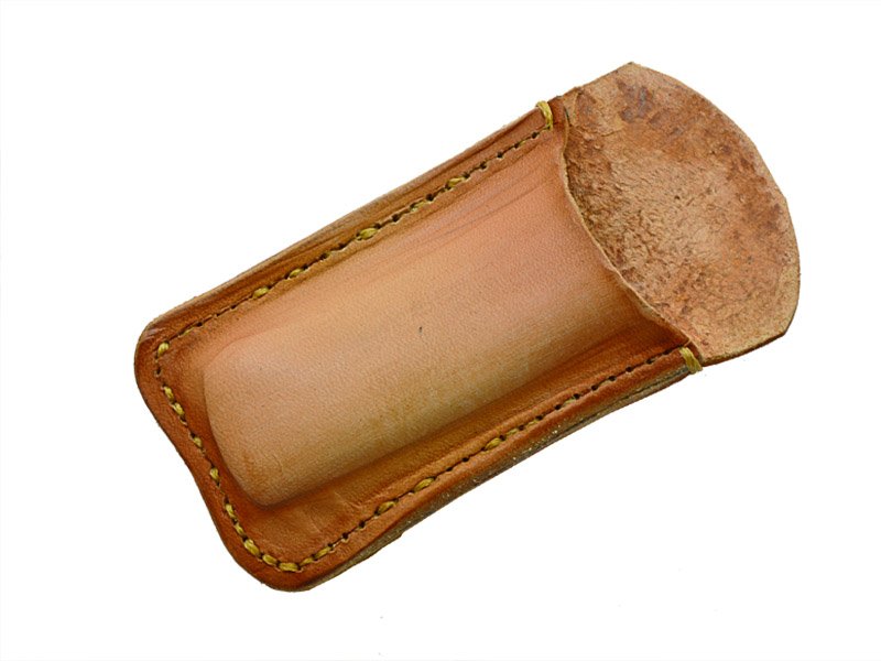 Canivete em aço damasco. Empunhadura em Micarta, 20 cm