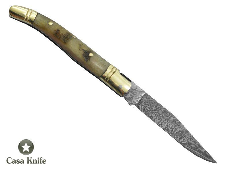Canivete estilo laguiole para colecionador forjado em aço damasco. Empunhadura em Chifre de Carneiro, 16 cm