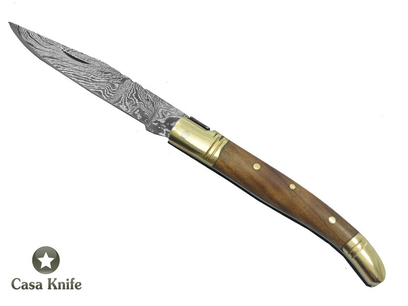 Canivete estilo laguiole para colecionador forjado em aço damasco. Empunhadura em Oliveira, 16 cm