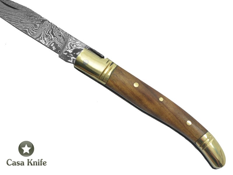 Canivete estilo laguiole para colecionador forjado em aço damasco. Empunhadura em Oliveira, 16 cm