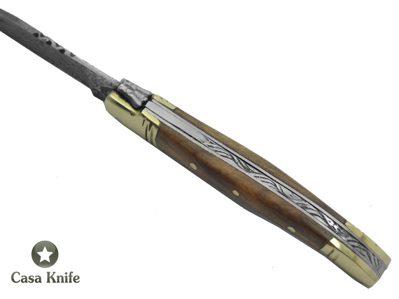 Canivete estilo laguiole para colecionador forjado em aço damasco. Empunhadura em Oliveira, 16 cm