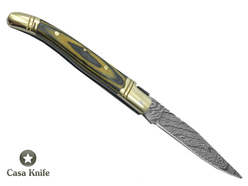 Canivete estilo laguiole para colecionador forjado em aço damasco. Empunhadura em Pakawood, 16 cm
