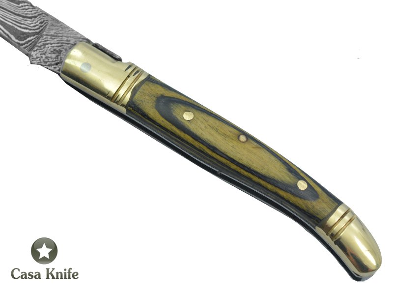 Canivete estilo laguiole para colecionador forjado em aço damasco. Empunhadura em Pakawood, 16 cm