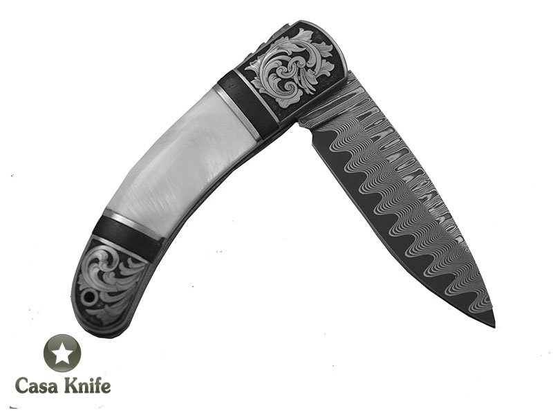 Canivete forjado com lindo padrão de aço damasco com empunhadura em madrepérola, 13 cm