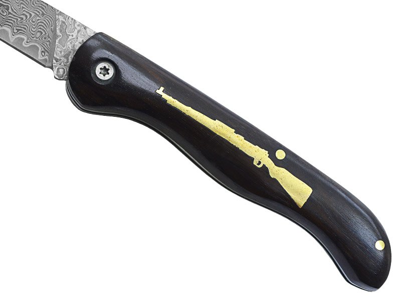Canivete para colecionador em aço damasco. Empunhadura em ébano africano, 18 cm