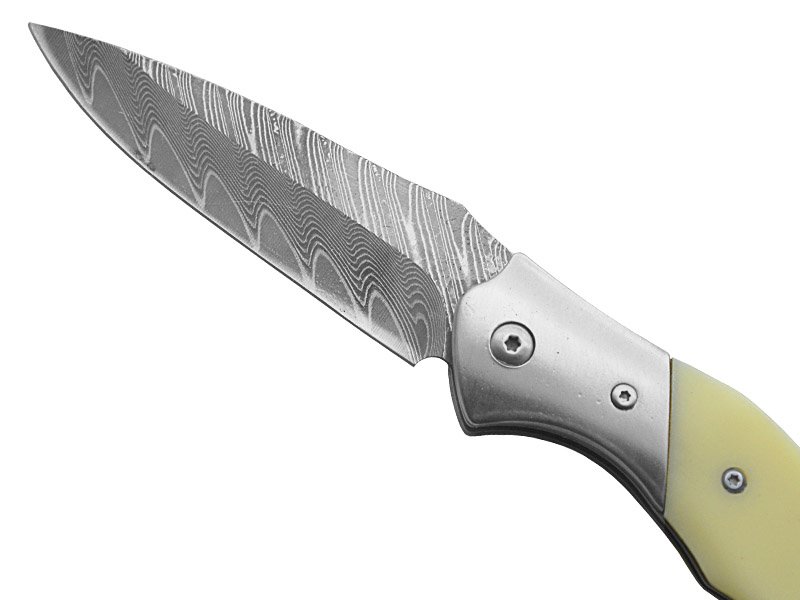 Canivete para colecionador em aço damasco. Empunhadura em osso de búfalo, 19 cm