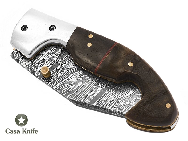 Canivete para colecionador em aço damasco com empunhadura em chifre de búfalo com chifre de carneiro 20 cm