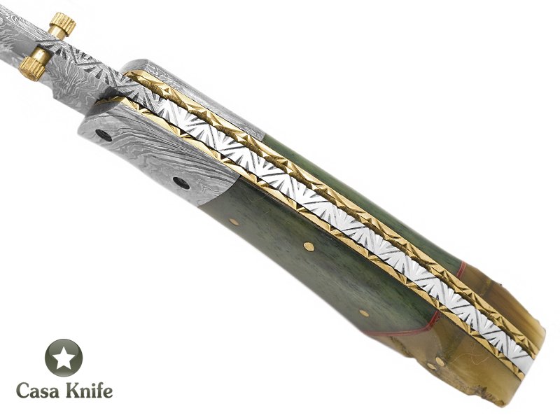 Canivete para colecionador em aço damasco com empunhadura em chifre de búfalo tingido e chifre de carneiro merino 19 cm