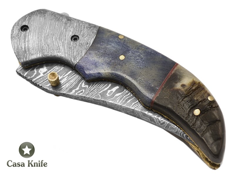 Canivete para colecionador em aço damasco com empunhadura em chifre de búfalo tingido e chifre de carneiro merino 20 cm
