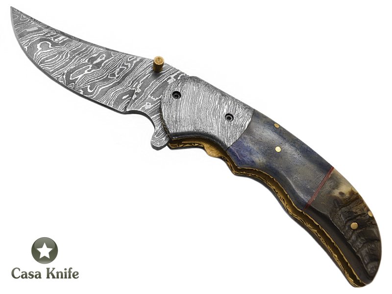 Canivete para colecionador em aço damasco com empunhadura em chifre de búfalo tingido e chifre de carneiro merino 20 cm