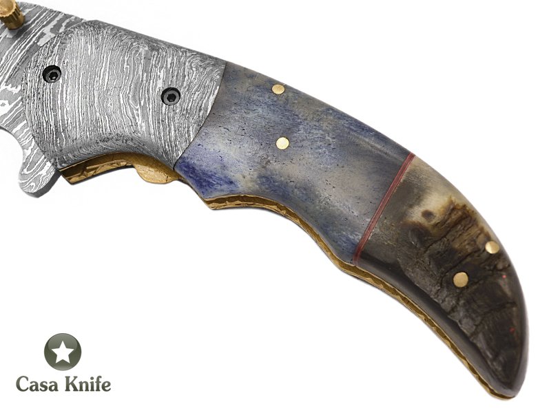 Canivete para colecionador em aço damasco com empunhadura em chifre de búfalo tingido e chifre de carneiro merino 20 cm