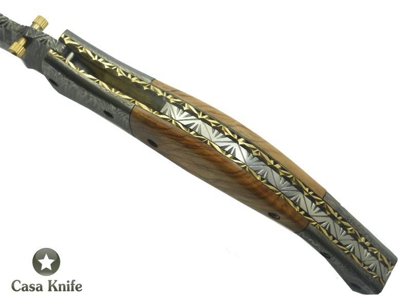 Canivete para colecionador em aço damasco com empunhadura em Radica Oliveira, 24 cm