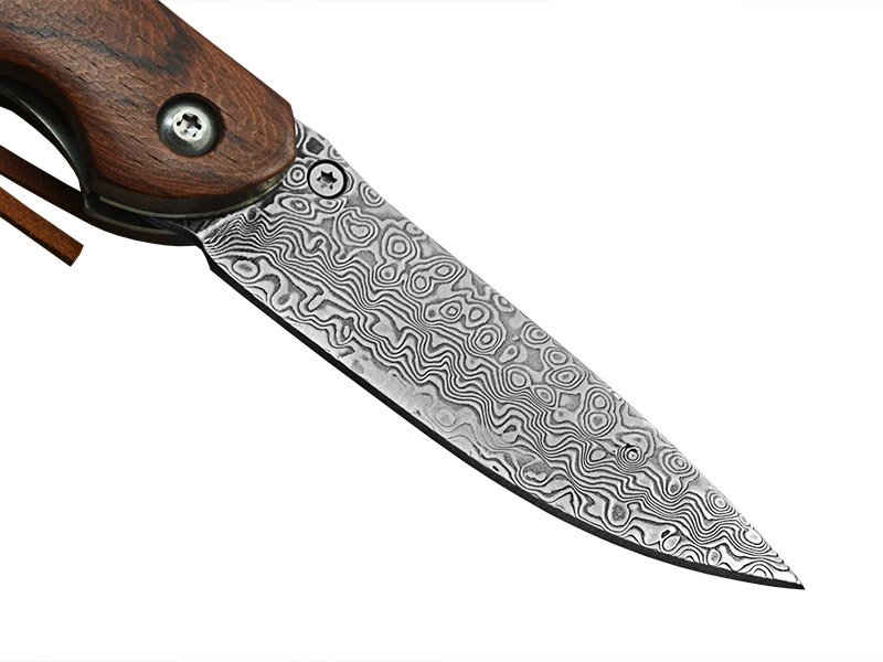 Canivete para colecionador em aço damasco. Empunhadura em sândalo vermelho, 16 cm