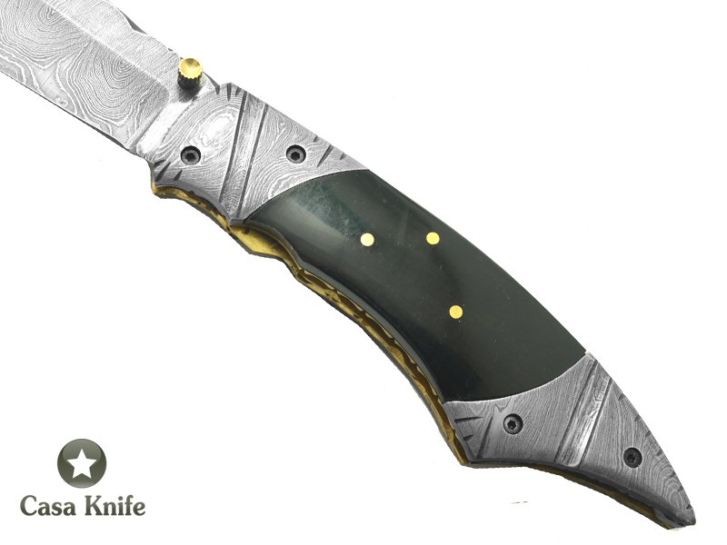 Canivete para colecionador forjado em aço damasco com empunhadura em chifre de búfalo, 22 cm