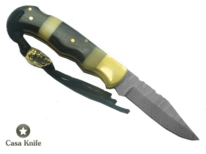 Canivete para colecionador forjado em aço damasco, Empunhadura em Pakawod e Osso de Boi, 16 cm