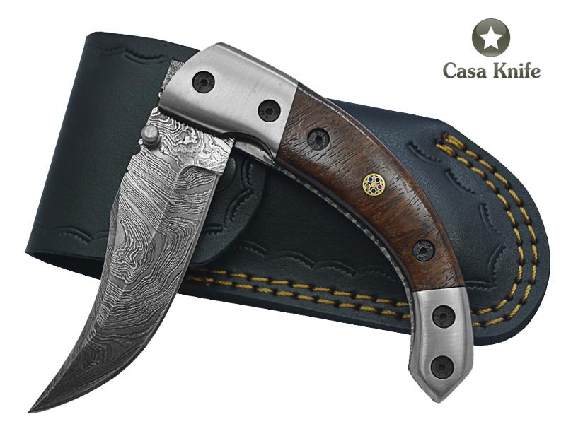 Canivete para colecionador forjado em aço damasco. Empunhadura em Imbuia, 21 cm