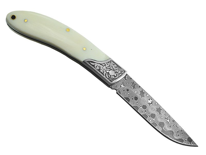 Canivete para colecionador forjado em aço damasco. Empunhadura em osso de búfalo, 16 cm