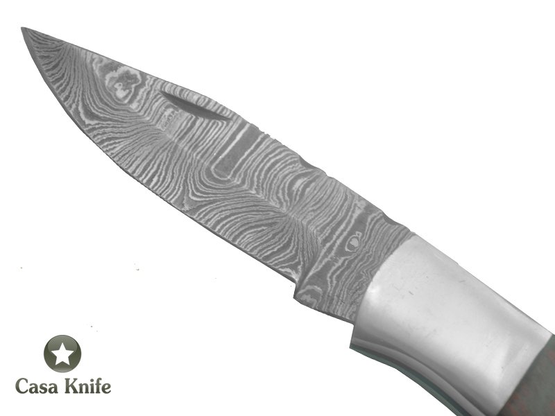 Canivete para colecionador forjado em aço damasco. Empunhadura em Pakawood, 18 cm