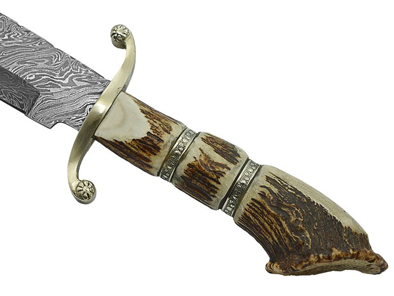 Adelar Filippon faca bowie para colecionador forjada em aço damasco. Empunhadura em chifre de cervo, 37 cm