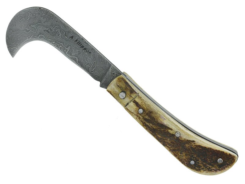 Adelar Filippon Britola para colecionador em aço damasco com empunhadura em chifre de carneiro, 18 cm