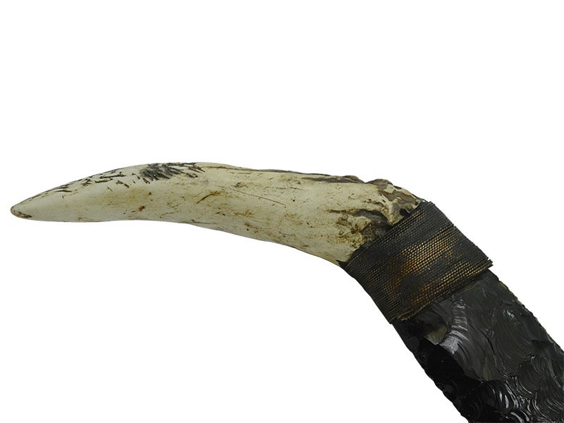 Faca para colecionador em Obsidiana Negra com empunhadura em chifre de cervo, 27 cm