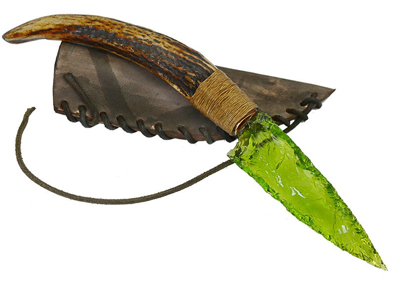 Faca para colecionador em Obsidiana com empunhadura em chifre de cervo, 26 cm