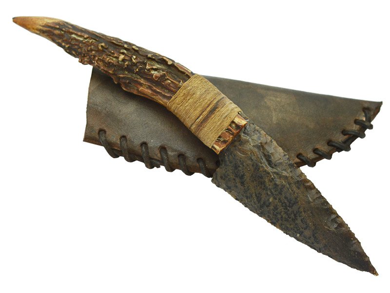 Faca para colecionador em Obsidiana. Empunhadura em chifre de cervo, 24 cm