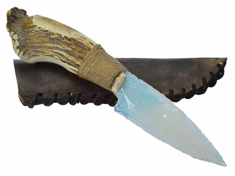 Faca para colecionador em Obsidiana com empunhadura em chifre cervo de roseta,
